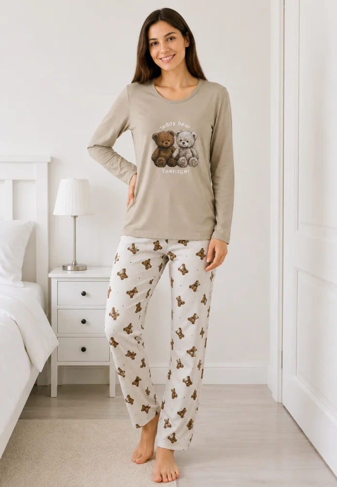 Pijama dama Bej, bluza cu maneca lunga si imprimeu ursuti, pantaloni lungi cu model ursuleti — imagine 1