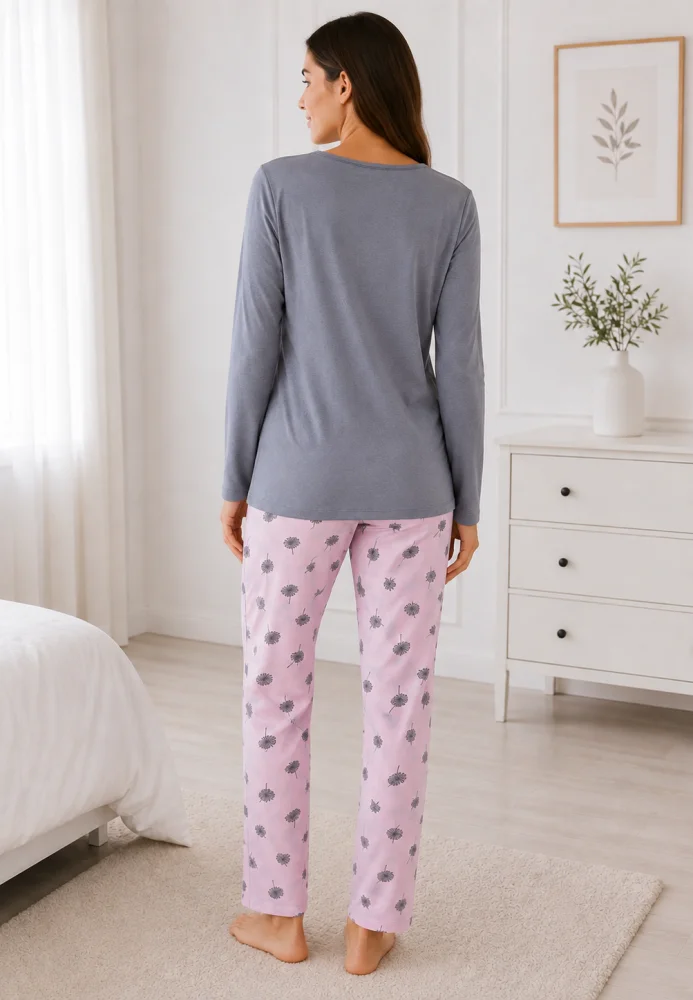 Pijama dama Gri/Roz, bluza cu maneca lunga si imprimeu floral, pantaloni lungi cu model flori