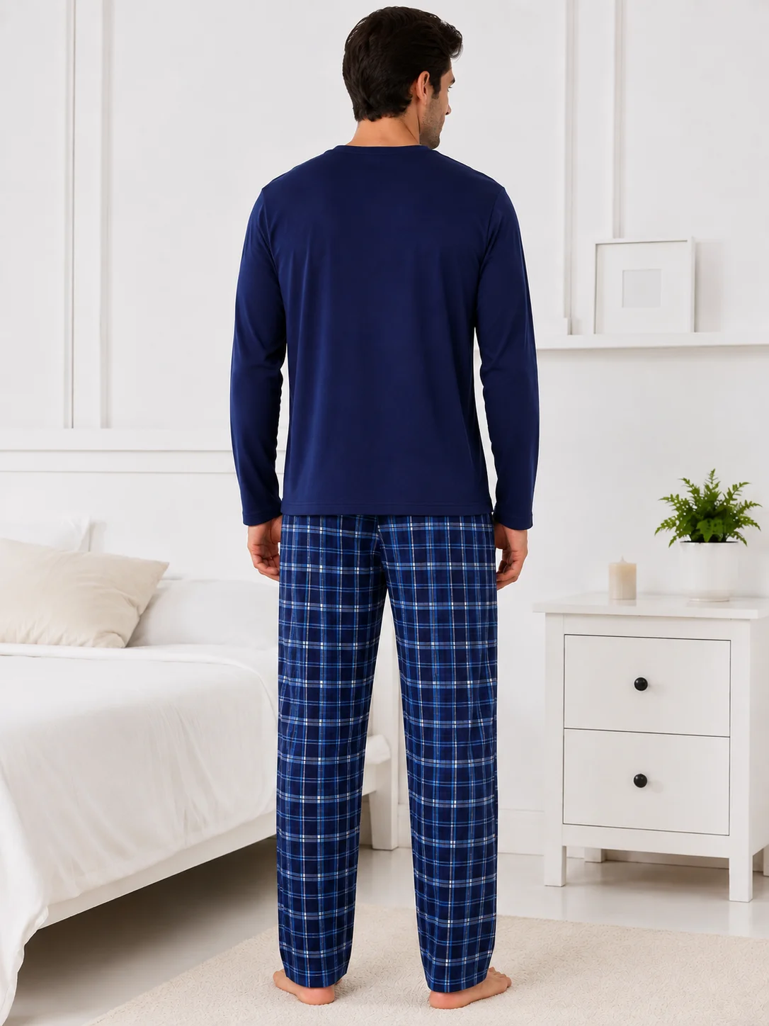 Pijama Bărbați Călduroasă și Confortabilă, Bluză Navy cu Buzunar și Pantalon Carouri Plaid — imagine 2