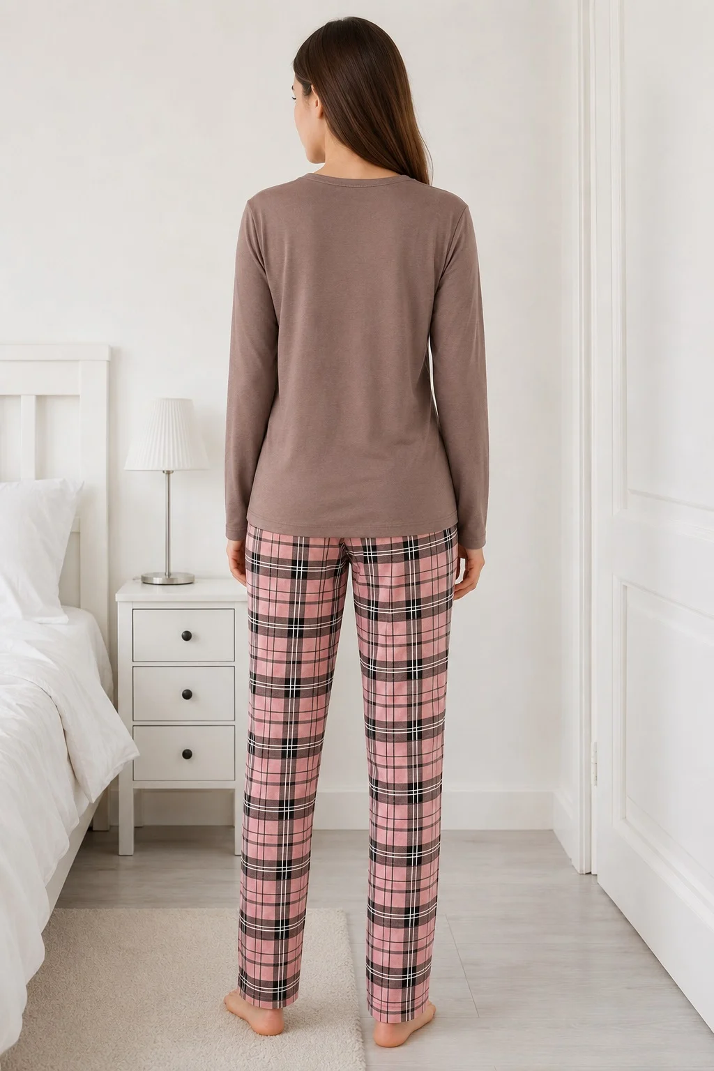 Pijama dama Maro/Moca, bluza cu maneca lunga si imprimeu ceasca de cafea, pantaloni lungi carouri