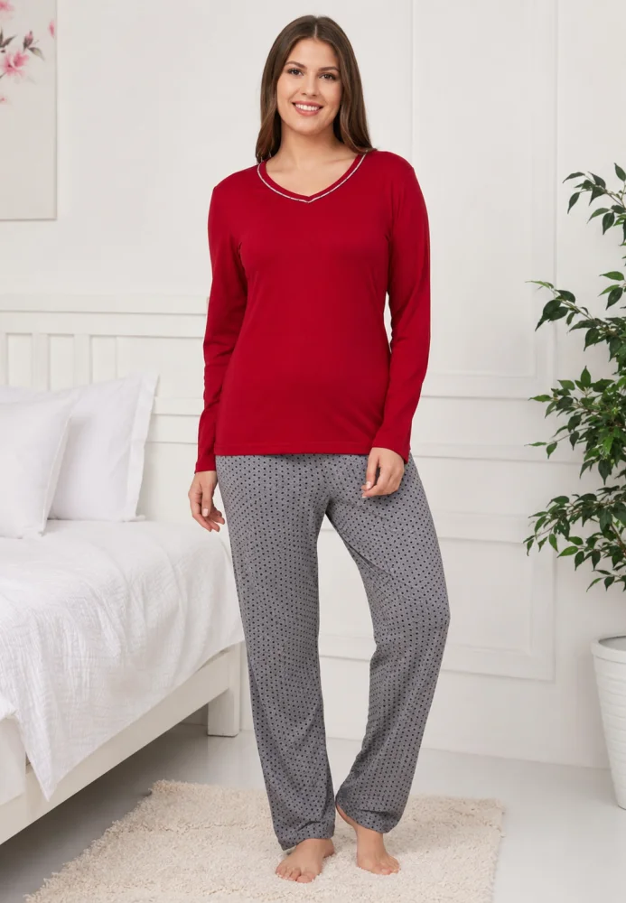 Pijama dama confortabila din bumbac,rou,cu maneca lunga si decolteu fin, pantalon lung gri cu imprimeu discret — imagine 3