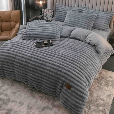 Lenjerie de Pat Cocolino cu Blăniță tip Iepuraș – 4 Piese, Cu Elastic, Ultra-Pufoasă — imagine 5