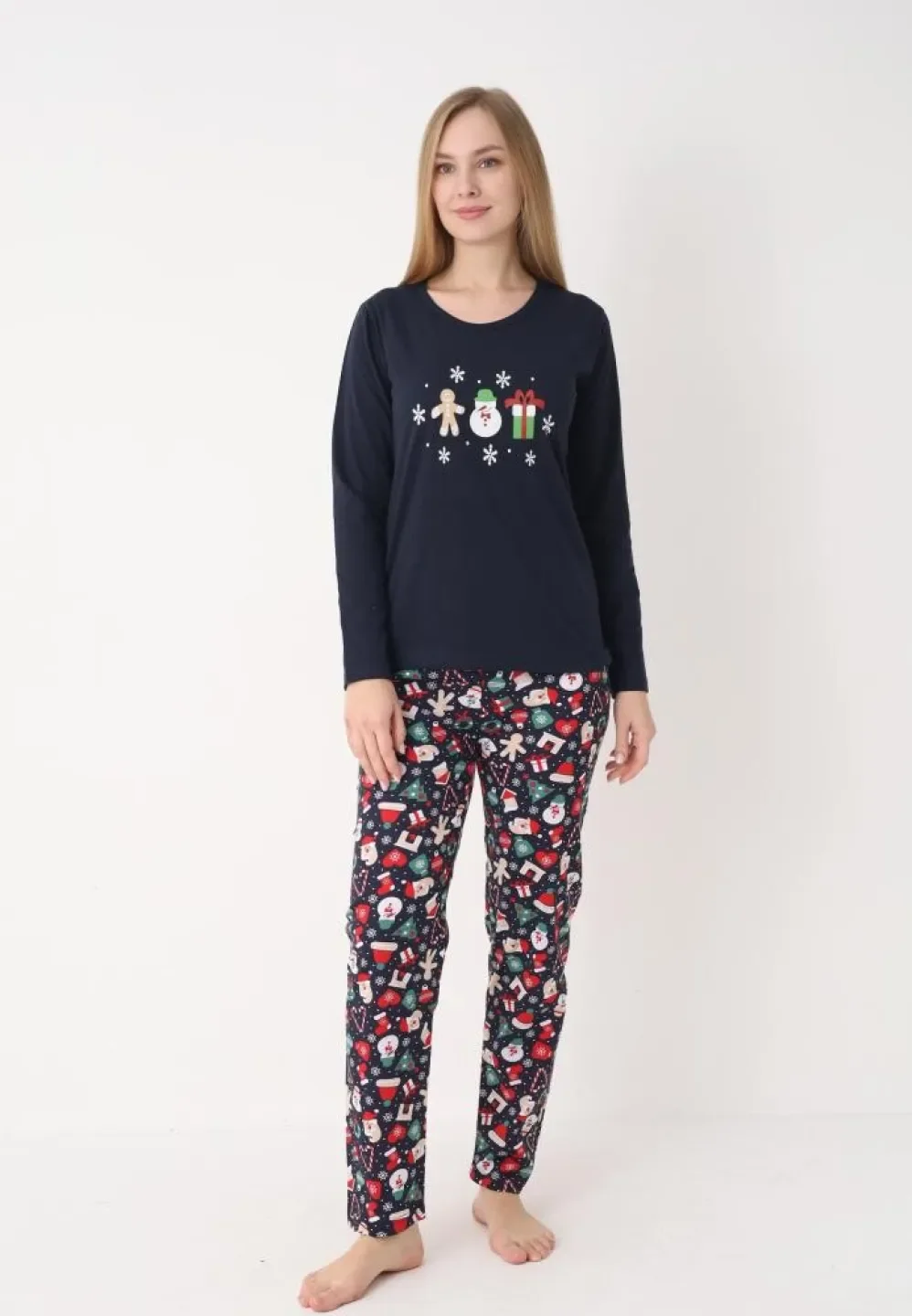 Pijama damă bleumarin de iarnă, cu om de zăpadă, formată din bluză și pantaloni lungi — imagine 3