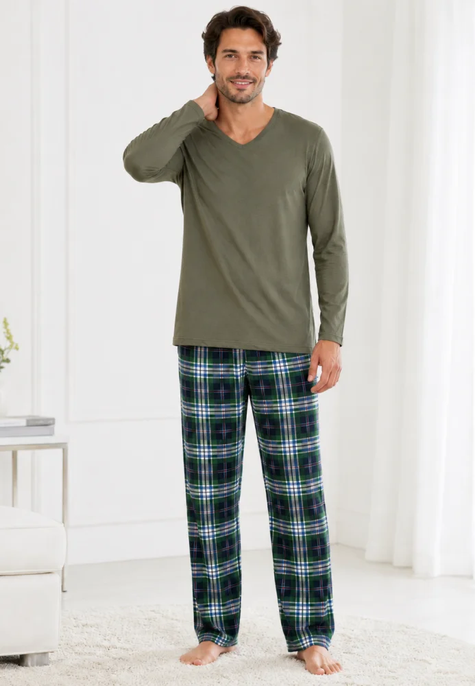Pijama bărbați, Bluză verde oliv cu gât în V și mânecă lungă, Pantalon lung în carouri, Confortabilă — imagine 3