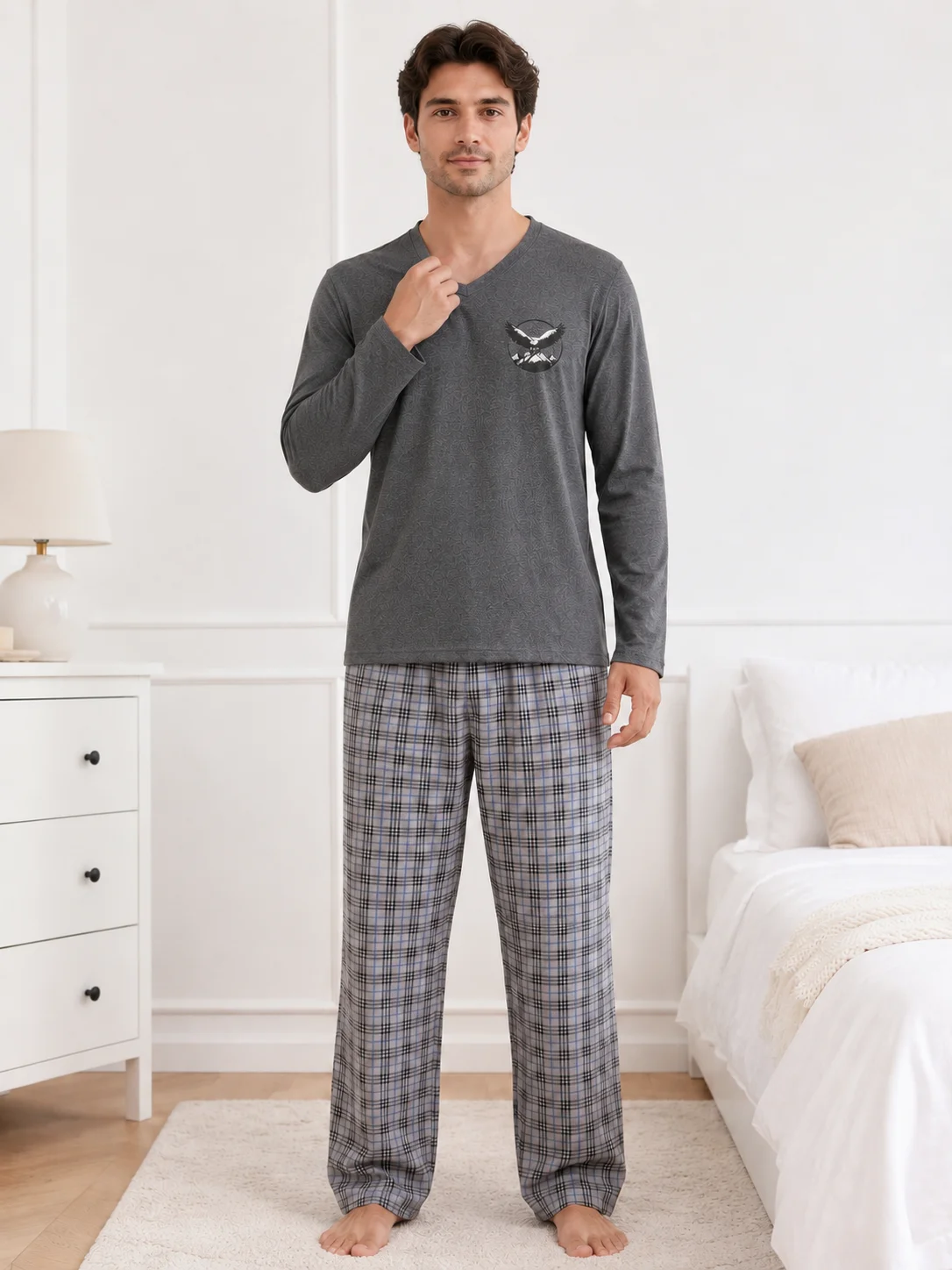 Pijama bărbați, Bluză cu mânecă lungă și decolteu în V cu imprimeu piept, Pantalon lung în carouri,