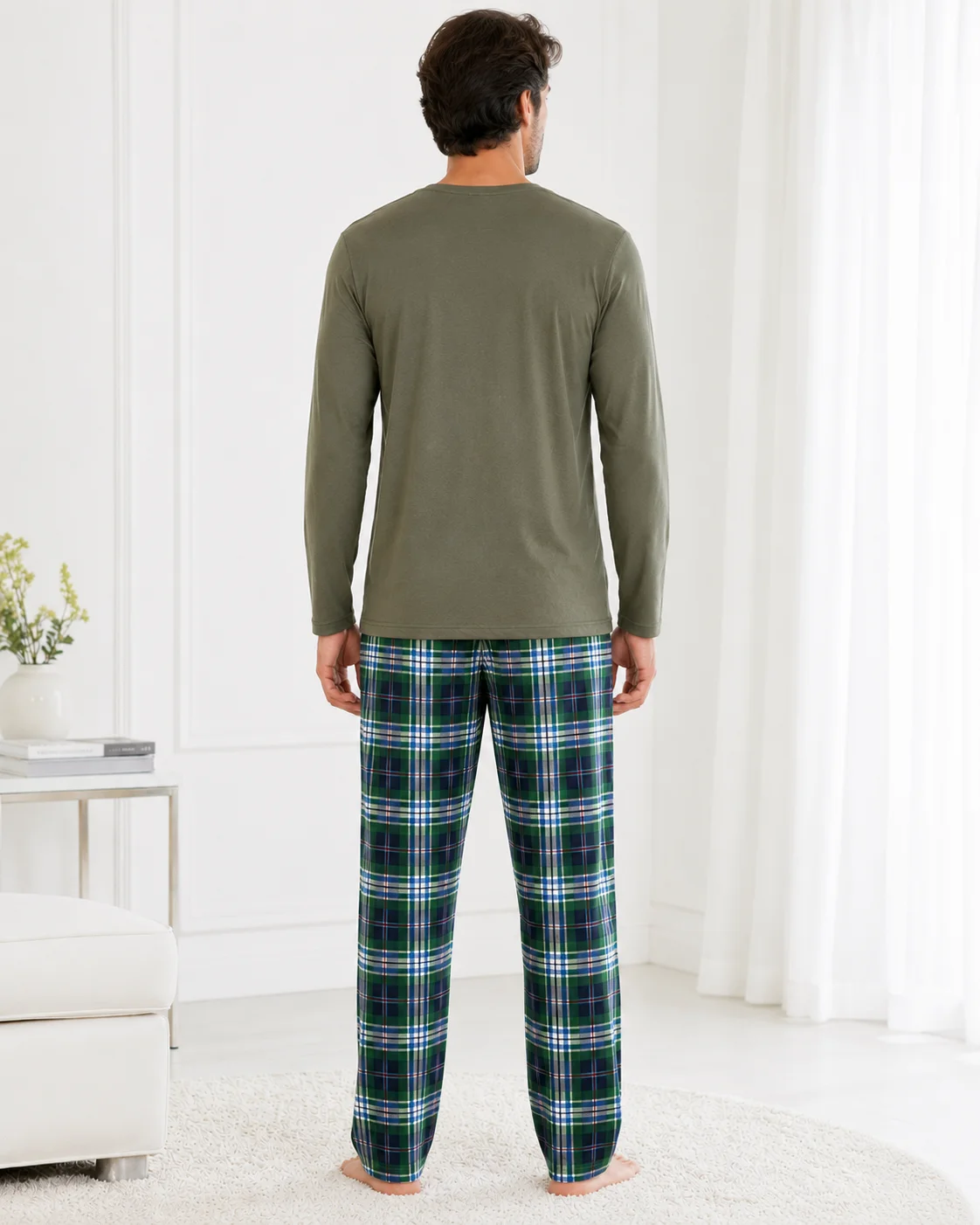 Pijama bărbați, Bluză verde oliv cu gât în V și mânecă lungă, Pantalon lung în carouri, Confortabilă