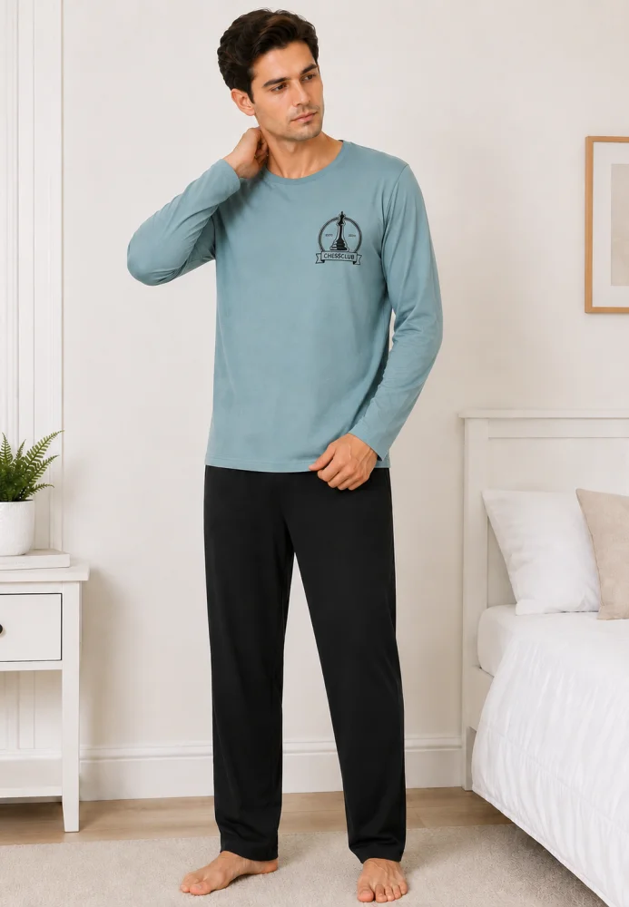Pijama barbati cu maneca lunga si pantalon lung-albastru deschis