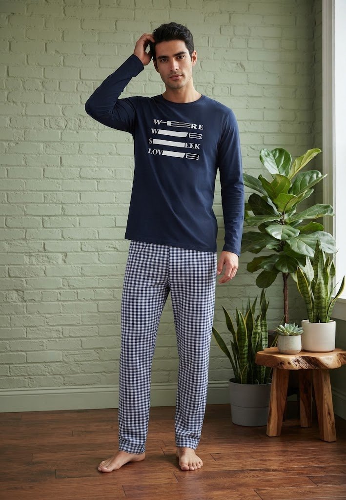 Pijama pentru bărbați, Bluză mânecă lungă cu imprimeu „WHERE WE SEEK LOVE” și Pantalon lung în carouri mici
