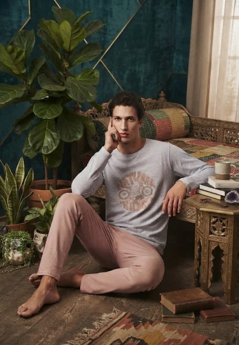 Pijama pentru bărbați, Bluză mânecă lungă cu imprimeu „Natural Rider” și Pantalon lung — imagine 1