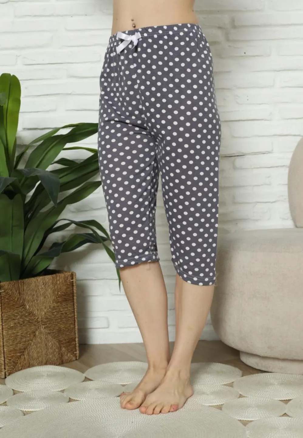 Pantaloni Damă trei sferturi gri închis – Design modern și relaxare garantată - 3