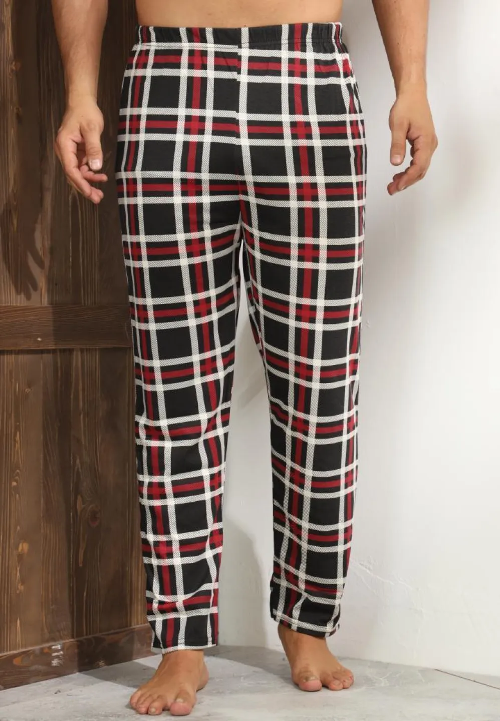 Pantaloni de pijama pentru bărbați – carouri negri, roșii și albe, stil relaxant - 3
