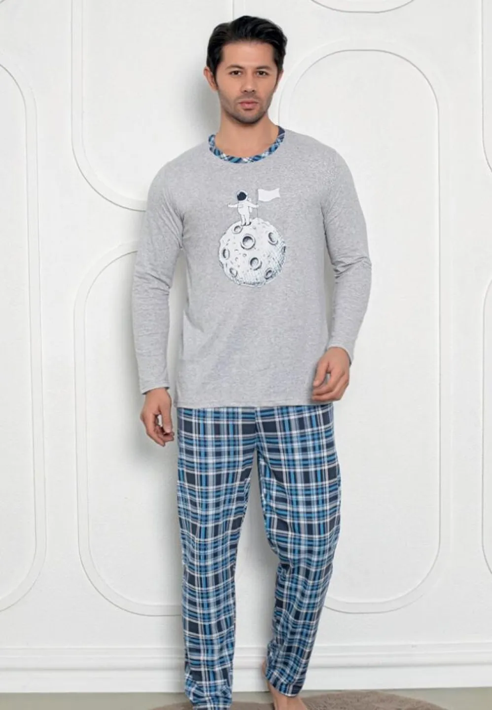 Pijama bărbați – gri, mâneci lungi și pantaloni lungi cu print Astronaut - 1