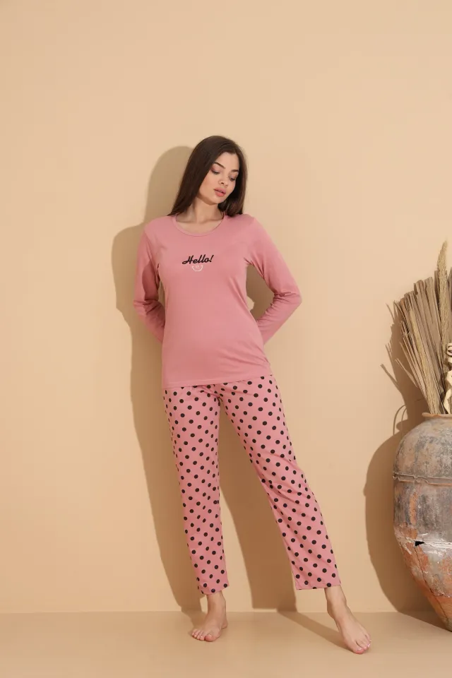 Pijama damă roz cu design modern „HELLO” și pantaloni lungi cu model buline