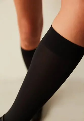 Șosete Penti Micro 40 DEN Sub Genunchi – Negru Semi-Opace hover