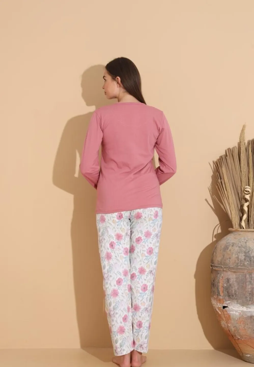 Pijama damă roz prăfuit, cu pantaloni imprimeu floral și bluză „Flowers” - 2