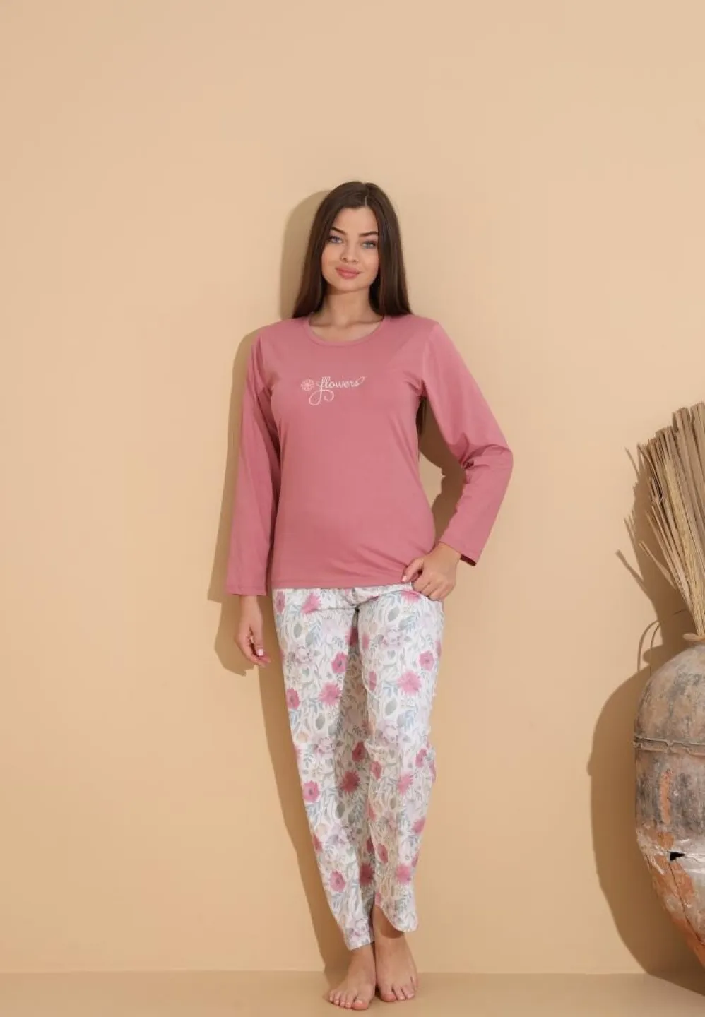 Pijama damă roz prăfuit, cu pantaloni imprimeu floral și bluză „Flowers” - 3