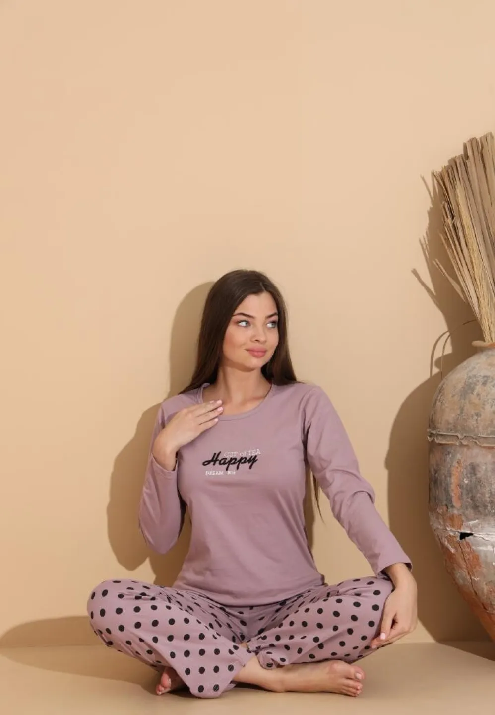 Pijama damă cu pantaloni lungi cu buline și bluză „HAPPY” mov - 2