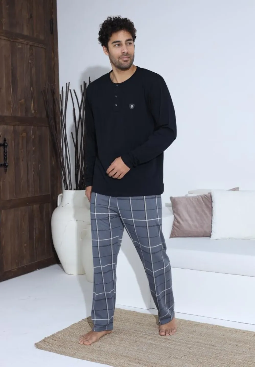 Pijama bărbați cu nasturi, pantaloni lungi și mânecă lungă, Negru - 1