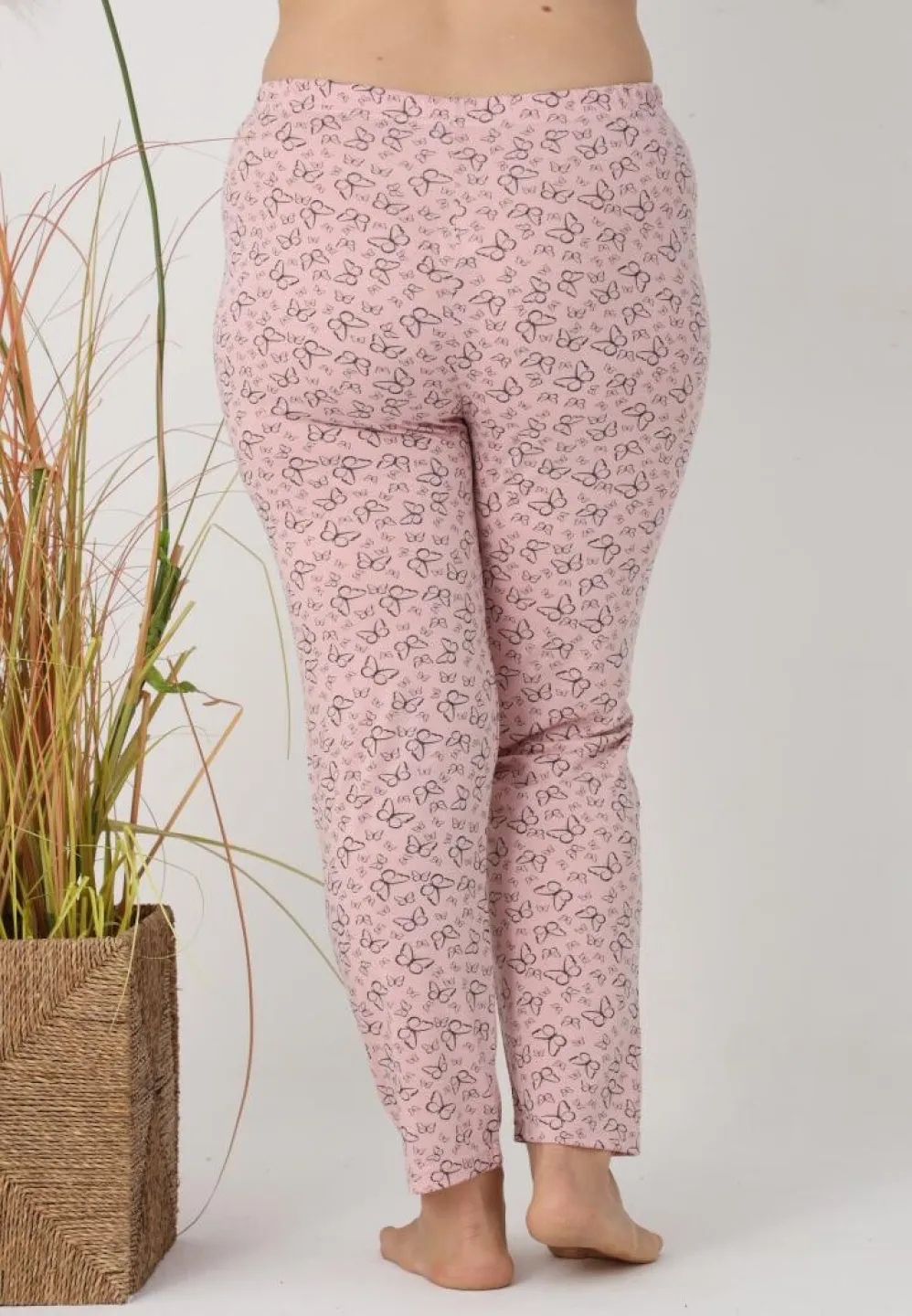 Pantaloni de pijama damă Big Size, fluturi pe fundal roz - 3