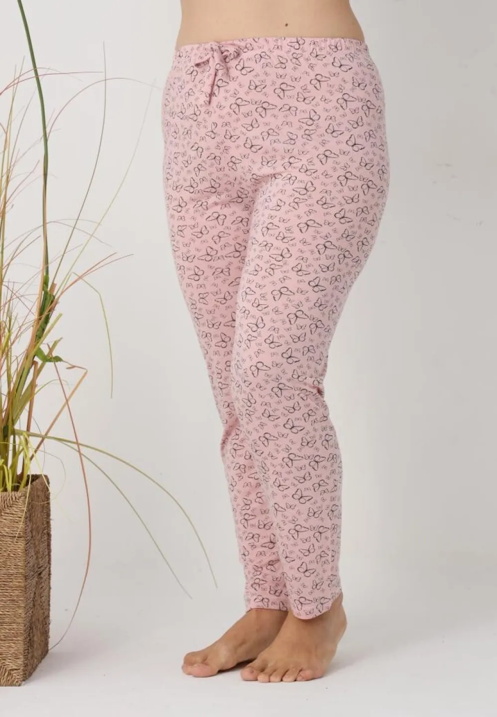 Pantaloni de pijama damă Big Size, fluturi pe fundal roz - 1