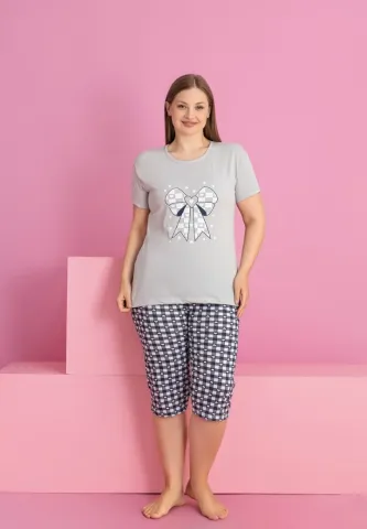 Pijama damă bumbac mărime mare tricou + pantaloni 3/4 imprimeu fundal – design modern
