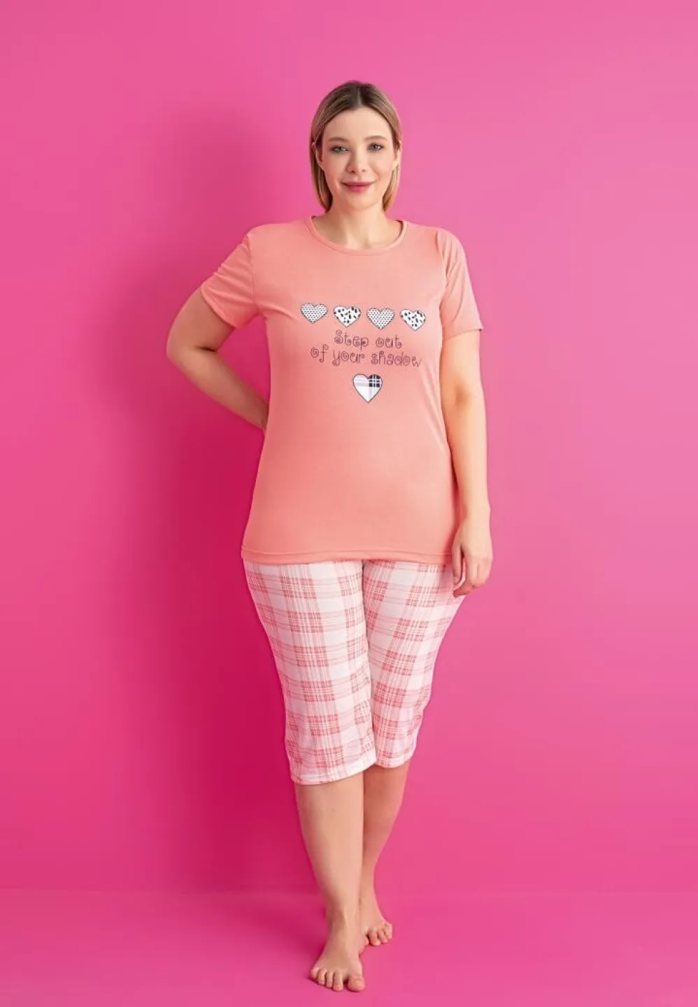 Pijama damă big size tricou + pantaloni 3/4 imprimeu Step Out of Your Shadow damă bumbac - 1