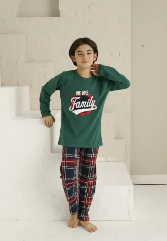Pijama băieți, We Are Family, verde, mânecă lungă și pantaloni lungi
