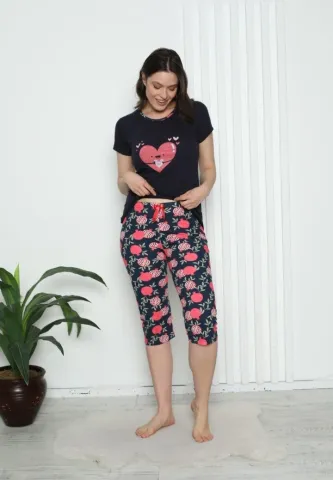 Pijama damă bumbac, tricou mâneci + pantaloni 3/4 cu inimoare, culoare bleumarin hover