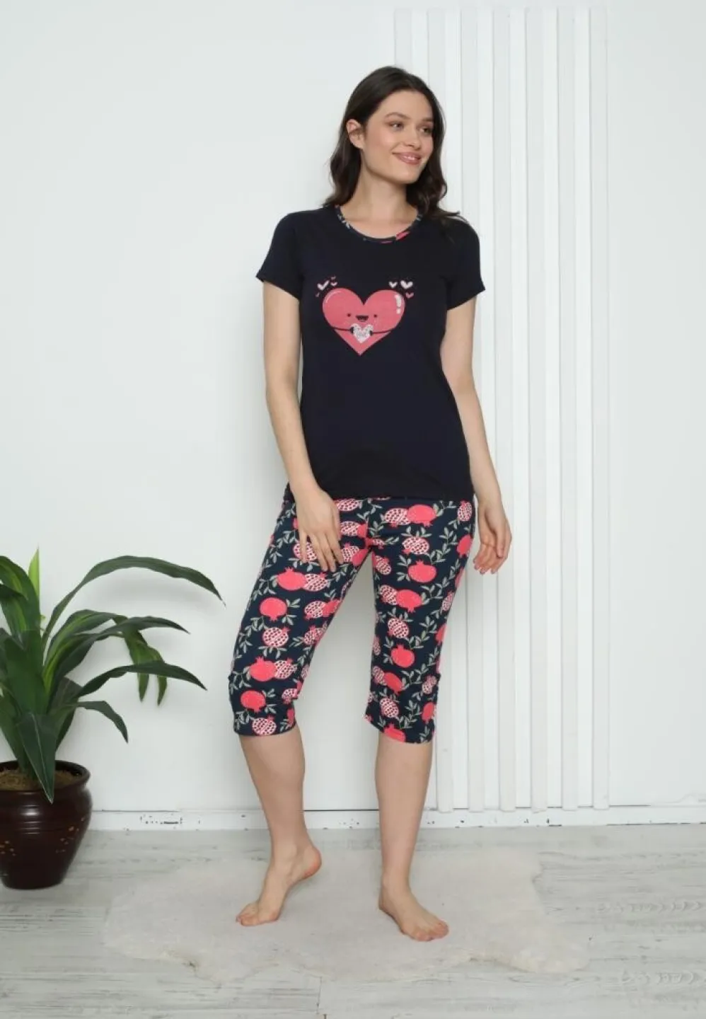 Pijama damă bumbac, tricou mâneci + pantaloni 3/4 cu inimoare, culoare bleumarin - 4