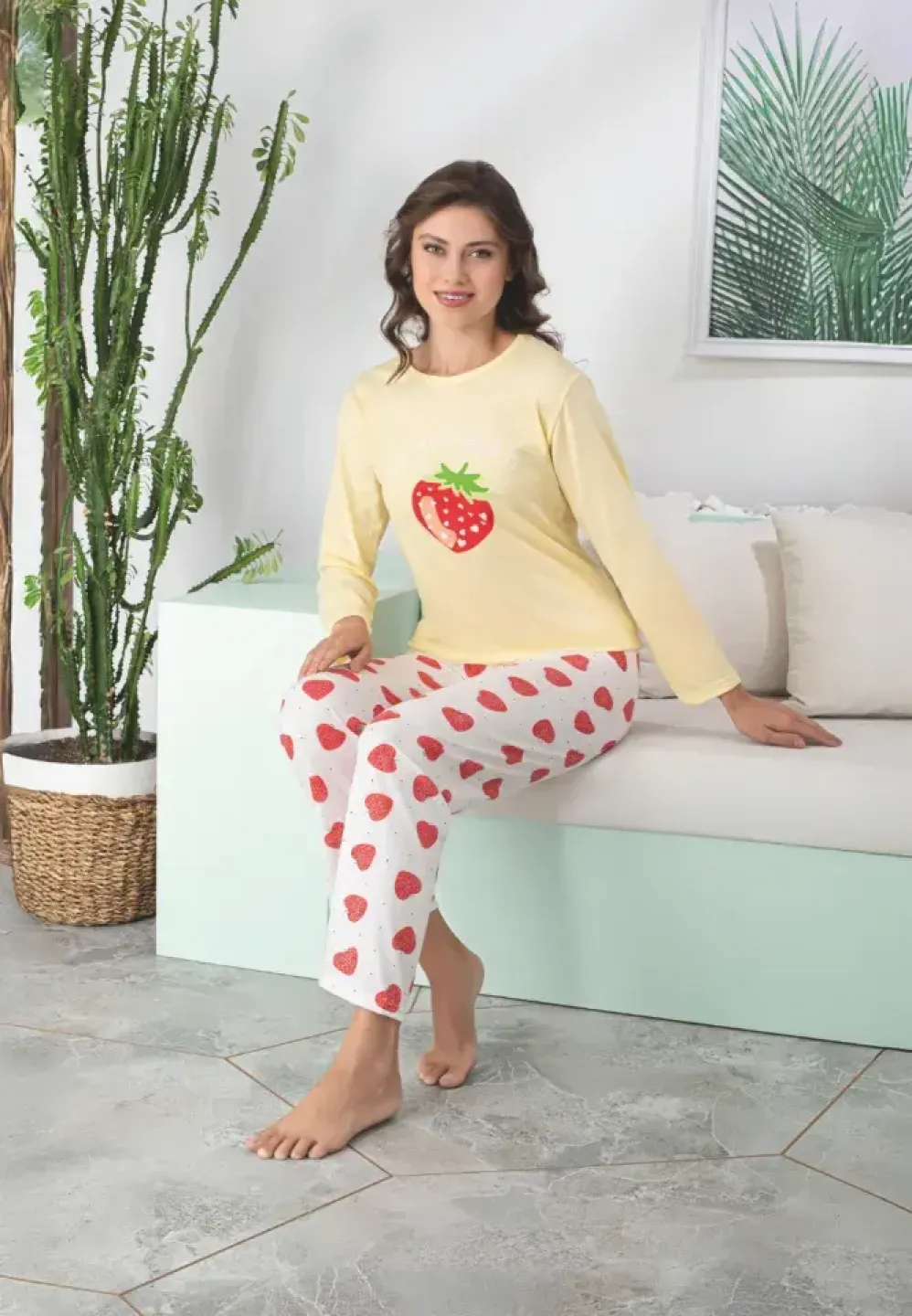 Pijama damă cu mânecă lungă și pantaloni lungi, design cu căpșuni - 2