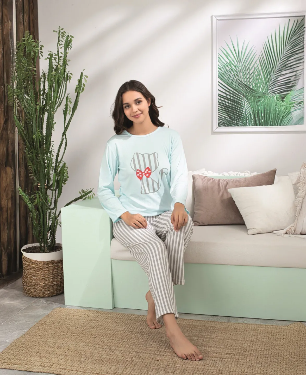 Pijama Dama Albastru Deschis, Pisica – Material Moale și Design Drăguț cu Dungi - 2