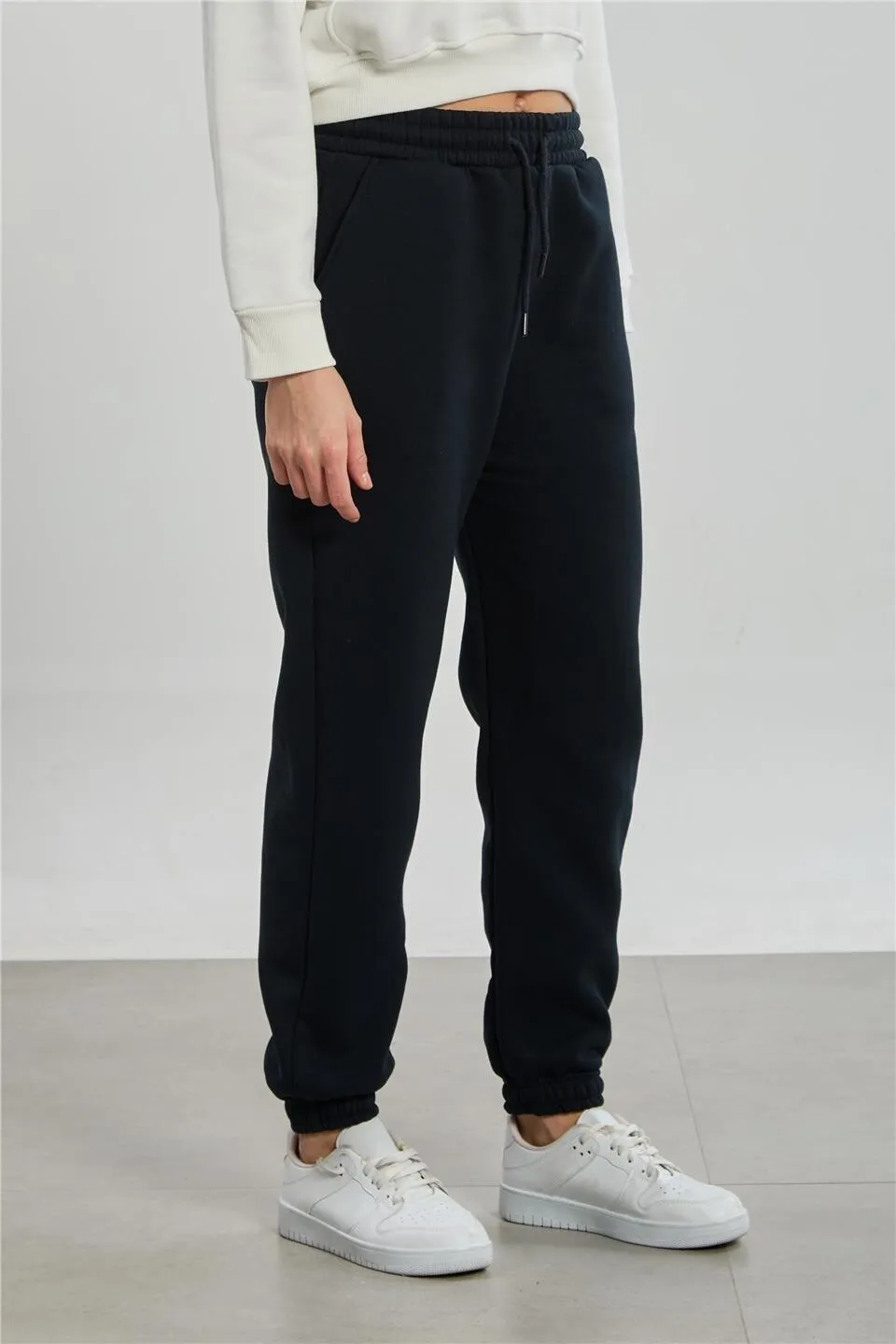 Pantalon de trening sport damă, negru, cu buzunare laterale - 4